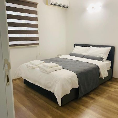 Secret Garden Guest House 04 Famagusta  Bagian luar foto
