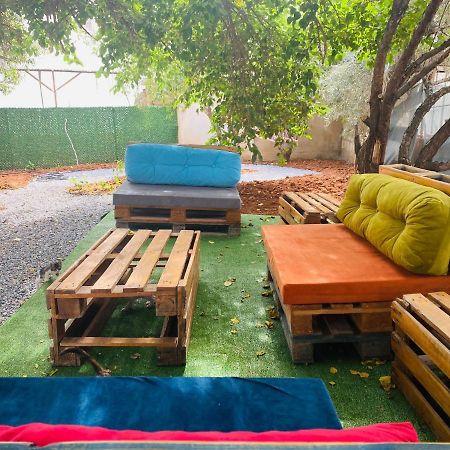 Secret Garden Guest House 04 Famagusta  Bagian luar foto