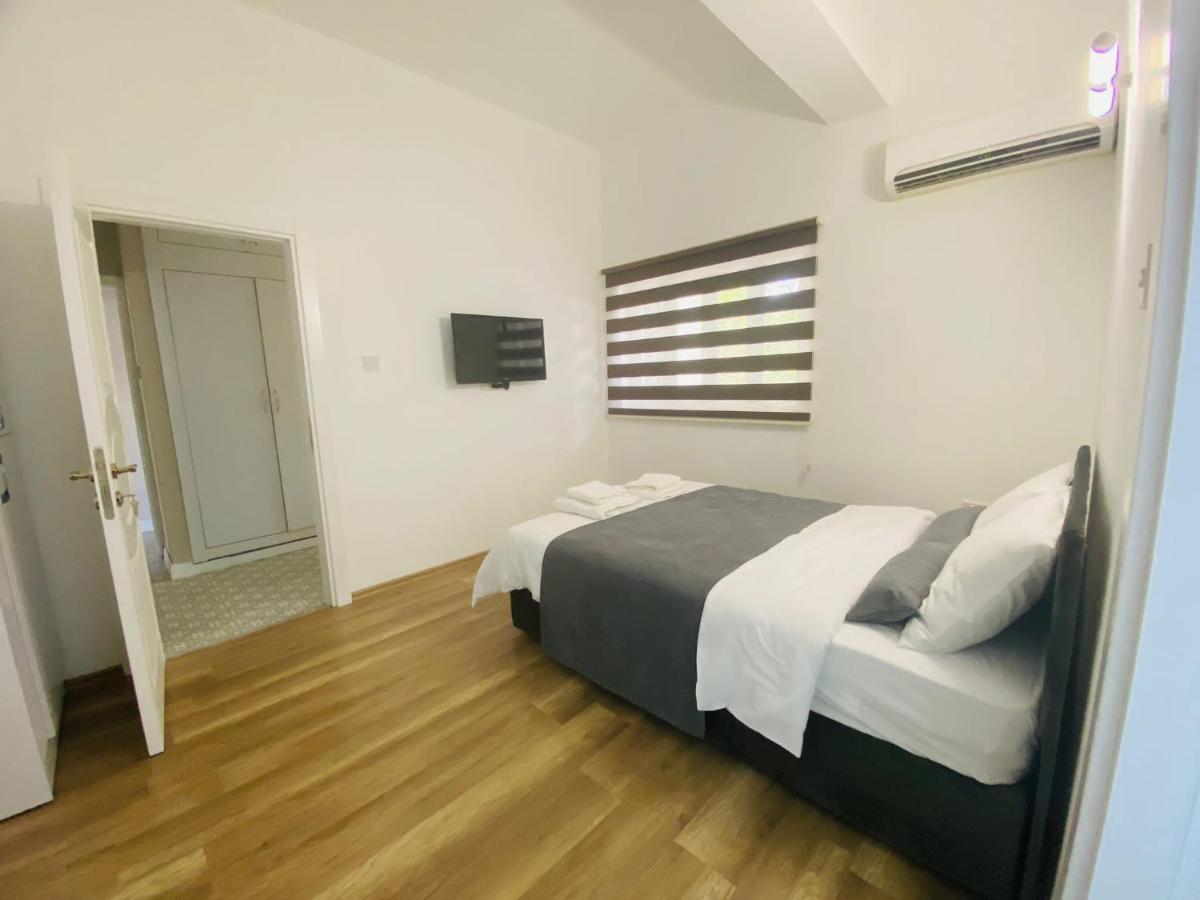 Secret Garden Guest House 04 Famagusta  Bagian luar foto